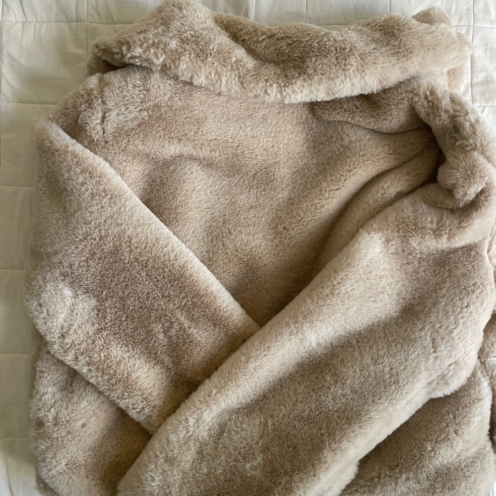 Blank NYC fur jacket - Picture 3 of 5